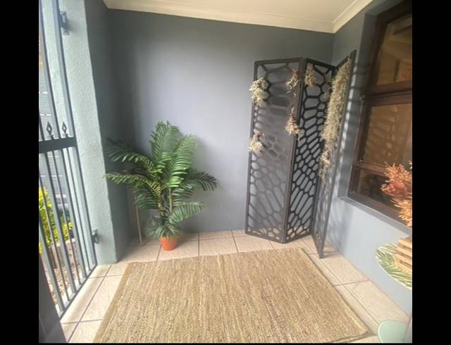 3 BEDROOM HOUSE FOR SALE IN OAKDALE